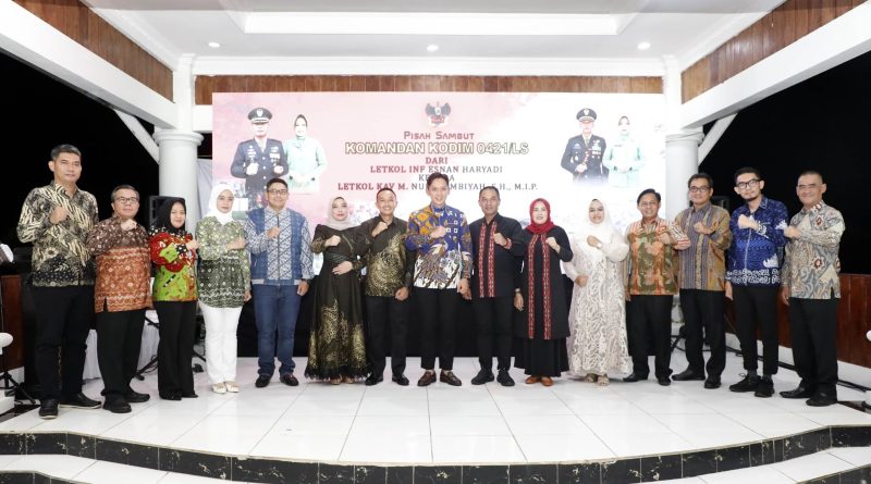 Letkol Nuril Resmi Jabat Dandim 0421/LS,  Langkah Awal :   Harmoni, Pembangunan dan… Follow Instagram Bupati !