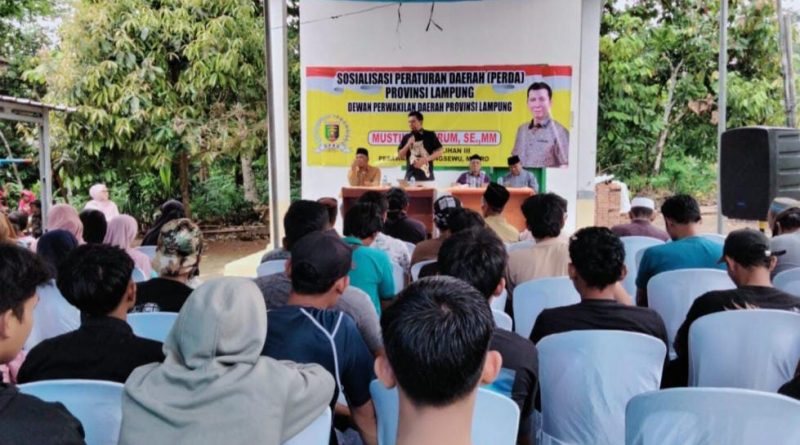 Mustika Bahrum Sosialisasi Perda Rembug Desa di Pesawaran