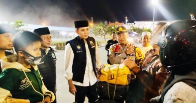 Pukul 00.15 Saat Banyak Terlelap, Bupati Egi Berdiri di Tengah Pemudik Motor: Mengawal Harapan Pulang Selamat