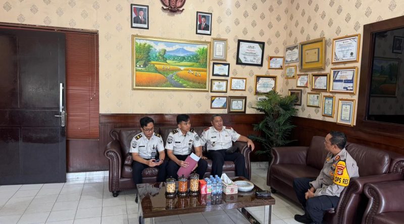 Kapolres Terima Audiensi Bapas Kelas II Kotabumi, Perkuat Sinergi Program Pidana Kerja Sosial
