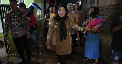 Walikota Bandar Lampung Beri Bantuan Warga Terdampak Korban Banjir
