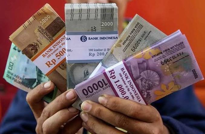 Penukaran Uang Receh Resmi di Bank Sulit,  Jasa Penukaran Uang Ilegal Tetapkan Tarif Tinggi