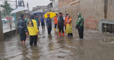 Curah Hujan Kamis Sore Banjiri Kelurahan Jagabaya lll,  Uspika Lakukan Reaksi Cepat