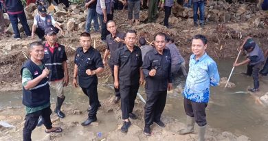 Talud Way Awi Ambruk, Camat-Lurah Way Halim Turun Evakuasi