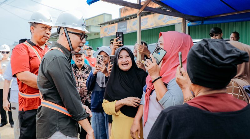 Warga Bangunrejo Ucap Syukur, Gubernur Mirza Wujudkan Jalan Mulus Warga Bangunrejo Ucap Syukur, Gubernur Mirza Wujudkan Jalan Mulus