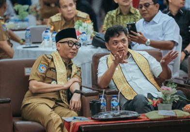 Gubernur Bersama Ketua Komisi III DPR RI Hadiri Kuliah Umum dan Pelantikan Pengurus BEM Unila