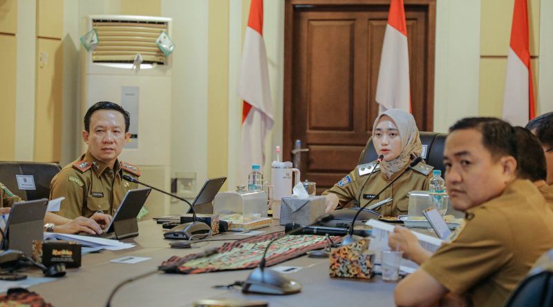 Wagub Jihan Nurlela Pimpin Rapat Evaluasi Program Prioritas Desaku Maju