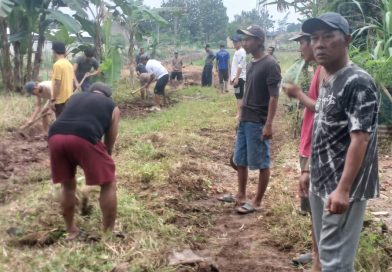 Perlancar Angkutan Hasil Pertanian,  Warga Desa Fajar Baru Tingkatkan Jalan Setapak Jadi Akses Jalan Baru