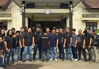 Pelaku Penembakan Pedagang Ayam Geprek Menyerahkan Diri, Tersangka Dilimpahkan ke Polda