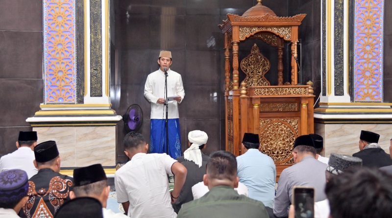 Ditengah Gema Takbir,  Bupati Egi Ajak Warga Rawat Hakikat Kurban Melalui Aksi Bersih Lingkungan