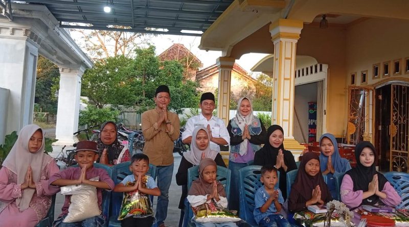 Jum’at Berkah, SMSI Tulang Bawang Beri Sembako dan Uang Tunai pada 8 Anak Yatim