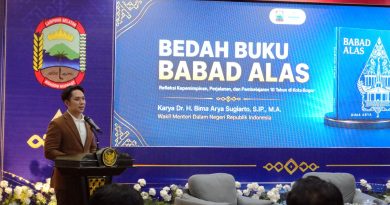 Seminar Bedah Buku, Bupati Egi Dorong Lahirnya Pemimpin Masa Depan Indonesia Emas 2045