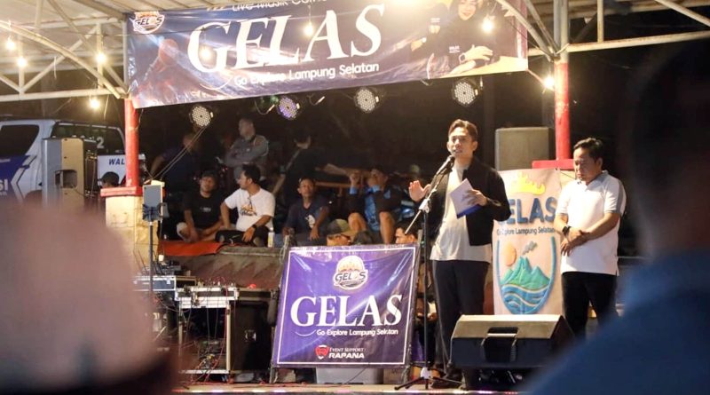Pentas Musik Gelas,   Bupati Egi Dorong Hiburan Rakyat Jadi Penggerak UMKM