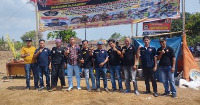 Semarak Kemerdekaan,   LSM GEMPUR Gelar Kesenian Kuda Kepang dan Bagikan Doorprize