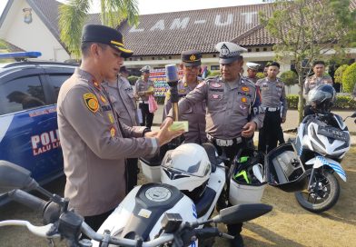 Pastikan Sarana Siap Tempur,   Wakapolres Pimpin Apel Pengecekan Randis Personel