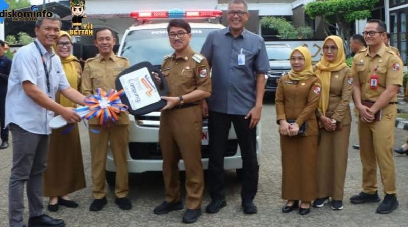 Kedua Kalinya, Pemkab Terima Mobil Ambulance dari Bank Lampung