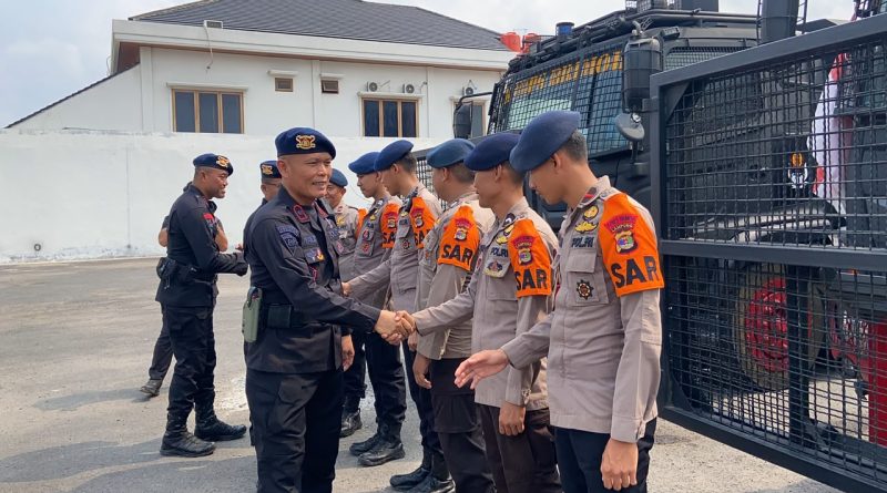 Brimob Polda Lampung Berangkatkan Personel BKO Penanganan Karhutla di Sumatera Selatan